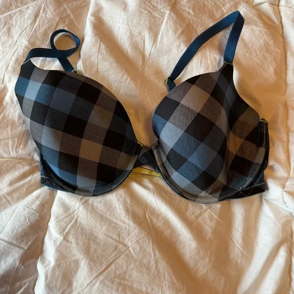 Victoria’s Secret Perfect Coverage bra 32DD - Picture 1 of 6